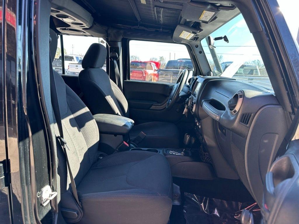 Jeep Wrangler Unlimited 4WD 4dr Sport 2013