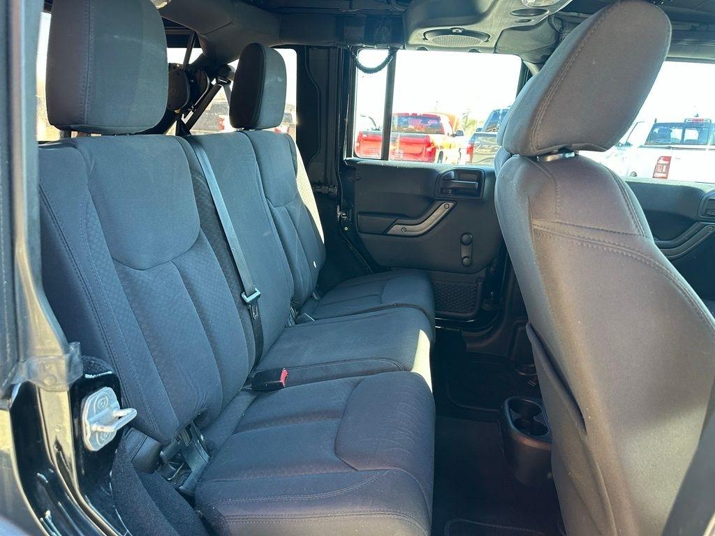 Jeep Wrangler Unlimited 4WD 4dr Sport 2013