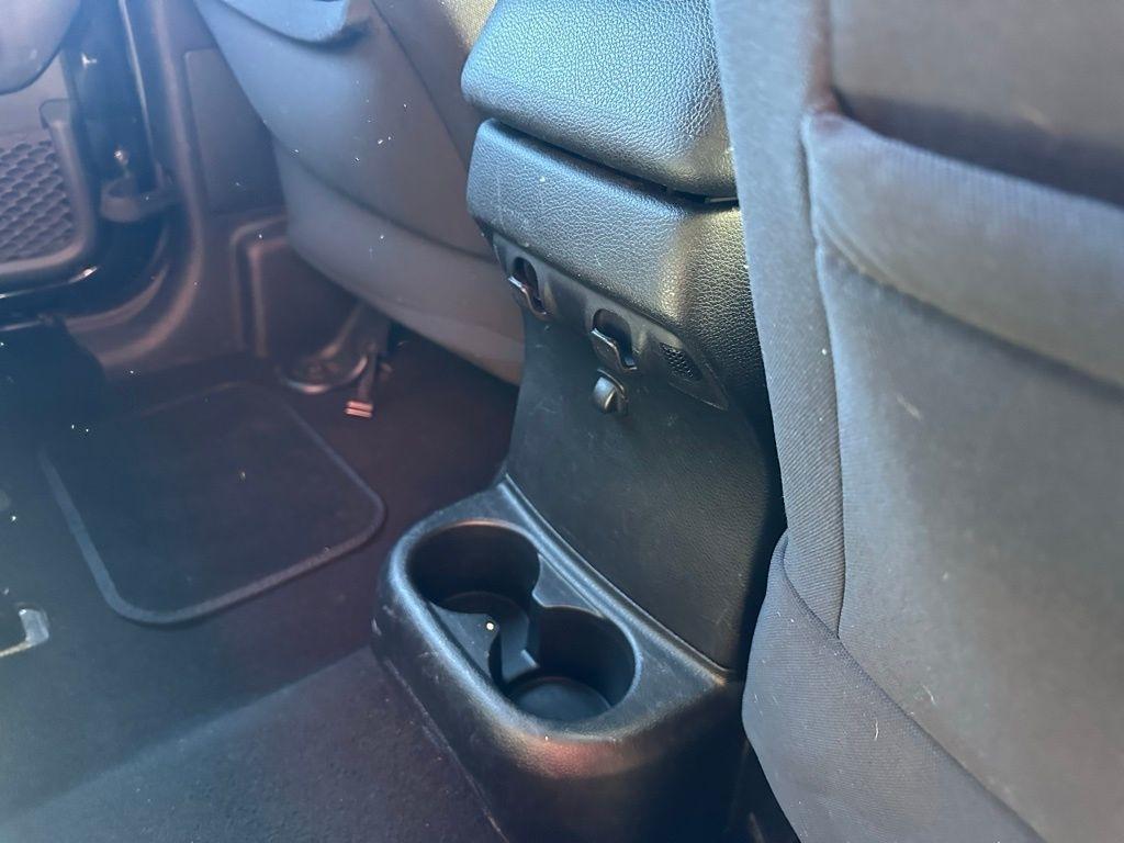 Jeep Wrangler Unlimited 4WD 4dr Sport 2013