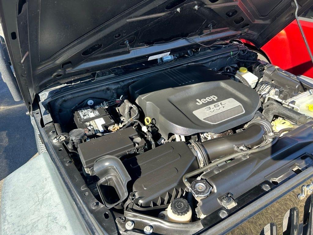 Jeep Wrangler Unlimited 4WD 4dr Sport 2013