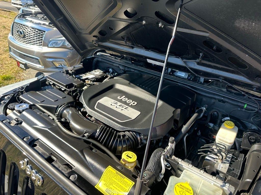 Jeep Wrangler Unlimited 4WD 4dr Sport 2013