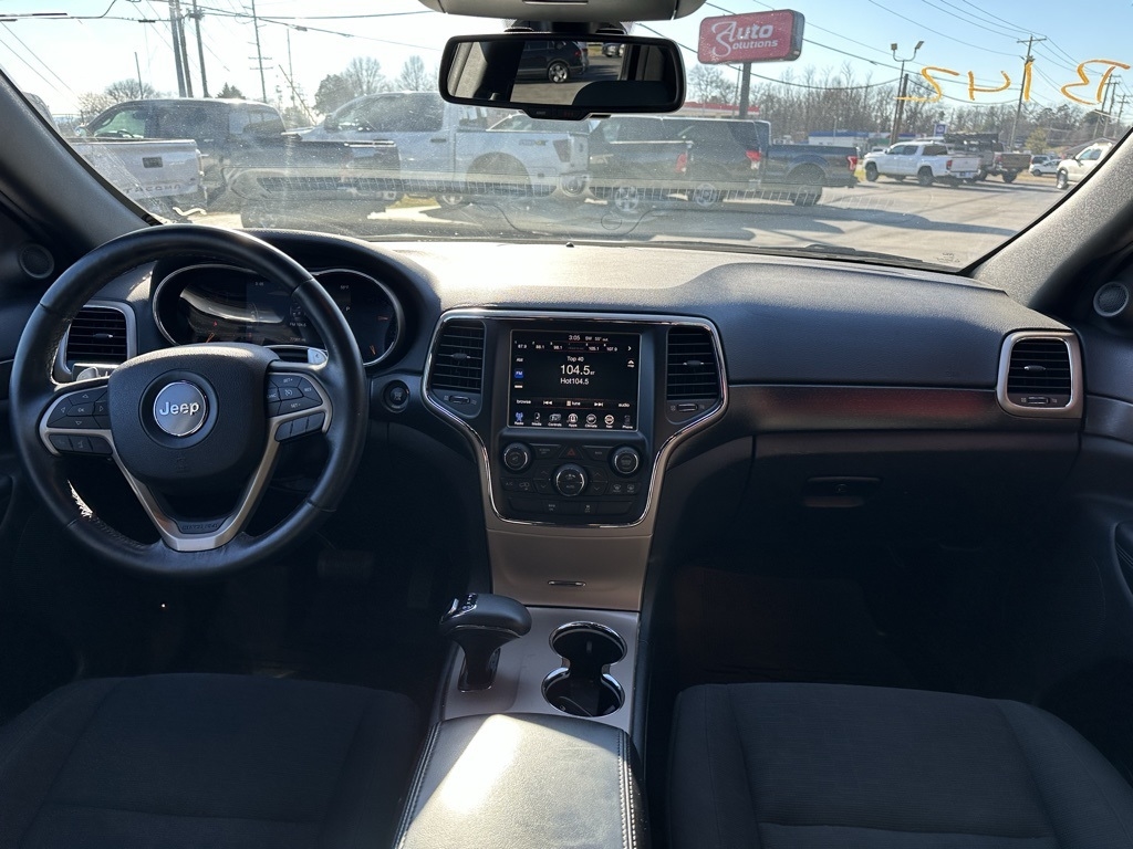 Jeep Grand Cherokee RWD 4dr Laredo 2015