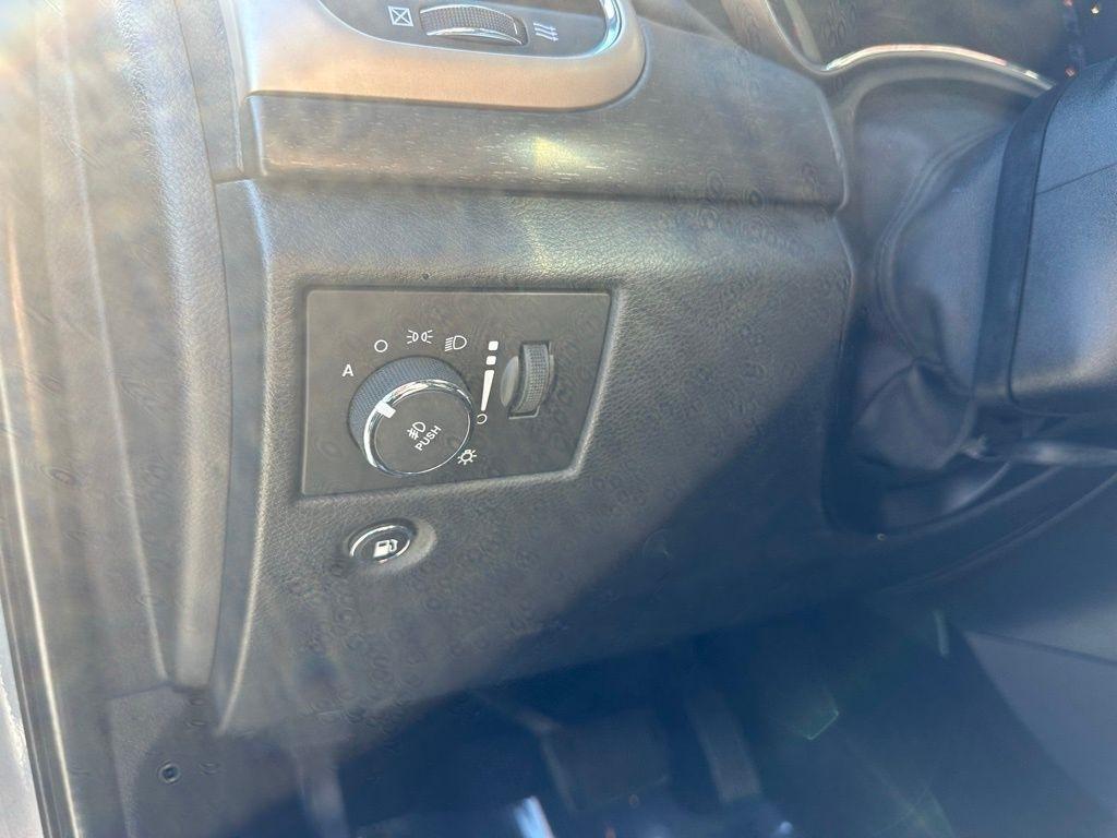 Jeep Grand Cherokee RWD 4dr Laredo 2015