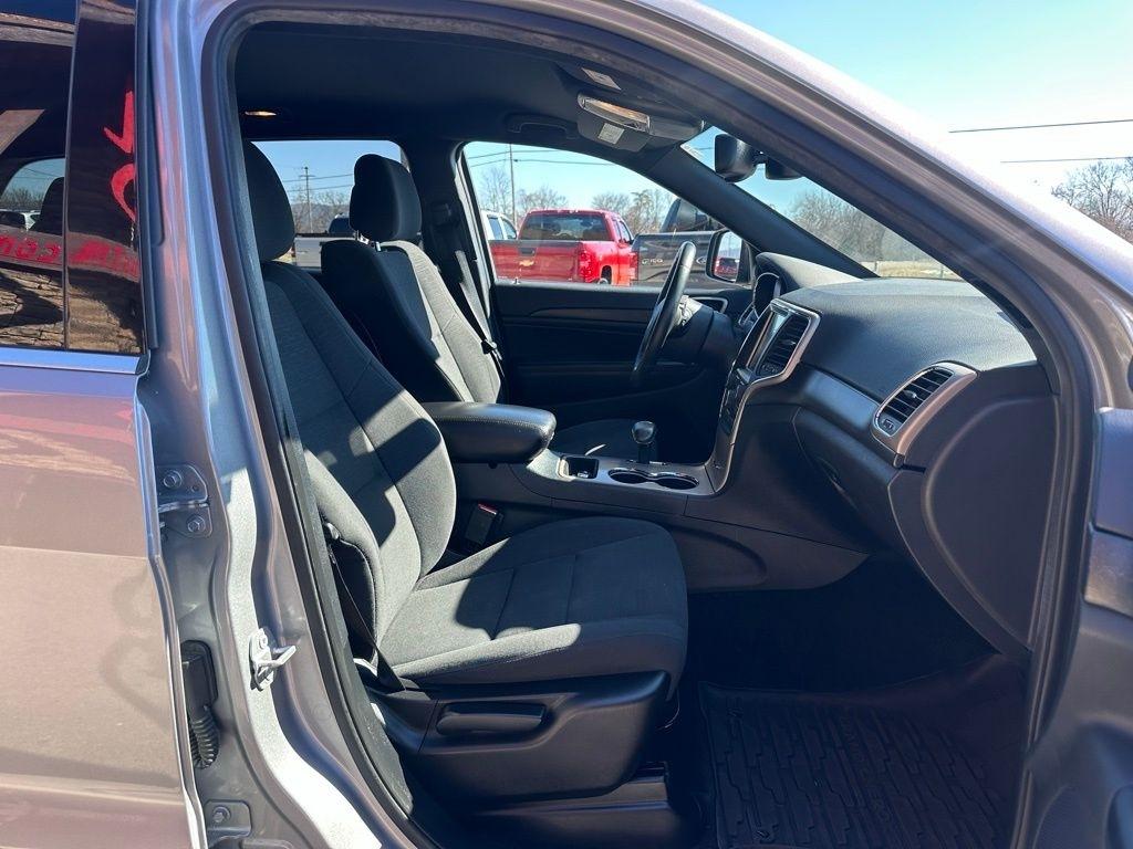 Jeep Grand Cherokee RWD 4dr Laredo 2015