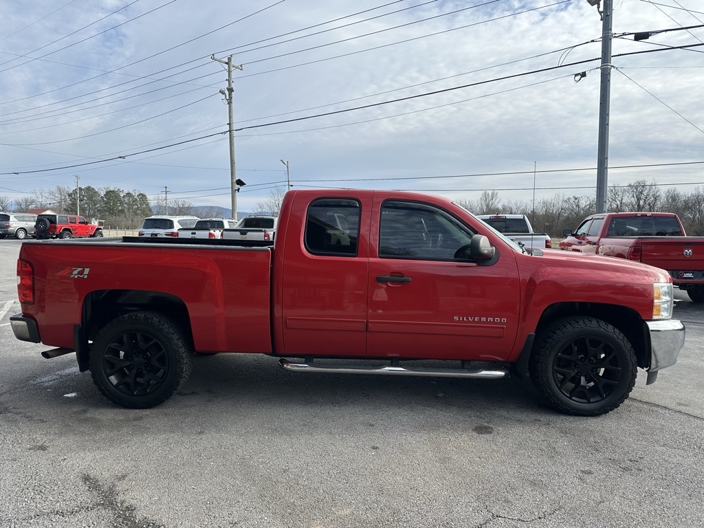 Chevrolet Silverado 1500 4WD Ext Cab 143.5" LT 2013