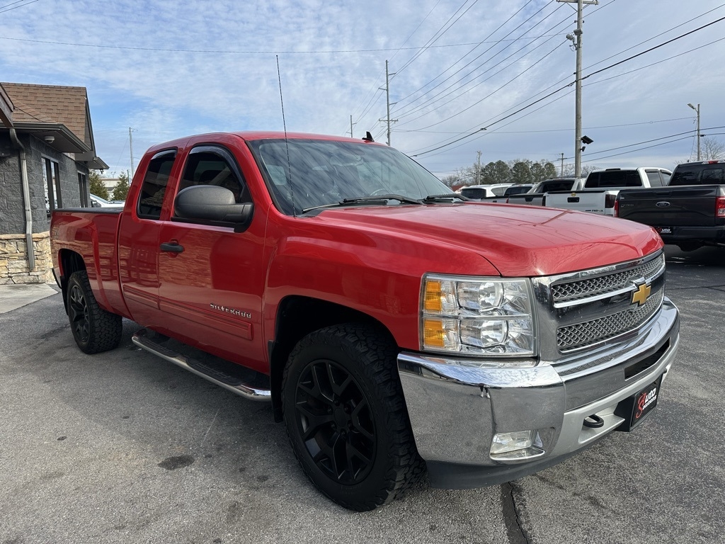 Chevrolet Silverado 1500 4WD Ext Cab 143.5" LT 2013
