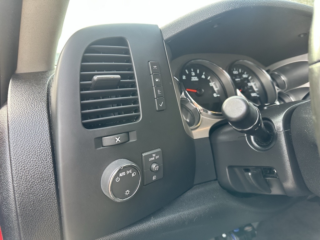 Chevrolet Silverado 1500 4WD Ext Cab 143.5" LT 2013