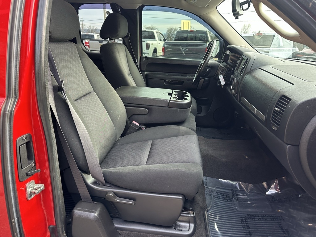 Chevrolet Silverado 1500 4WD Ext Cab 143.5" LT 2013