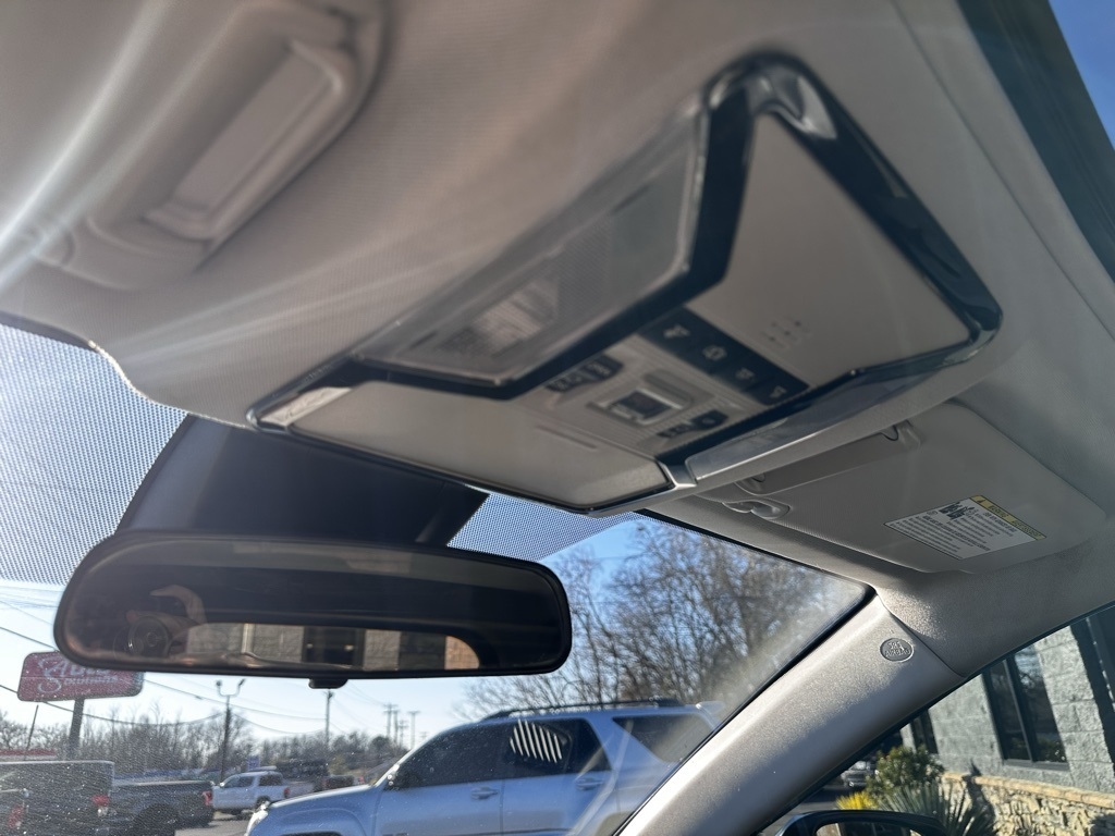 Toyota RAV4 XLE Premium FWD (Natl) 2019