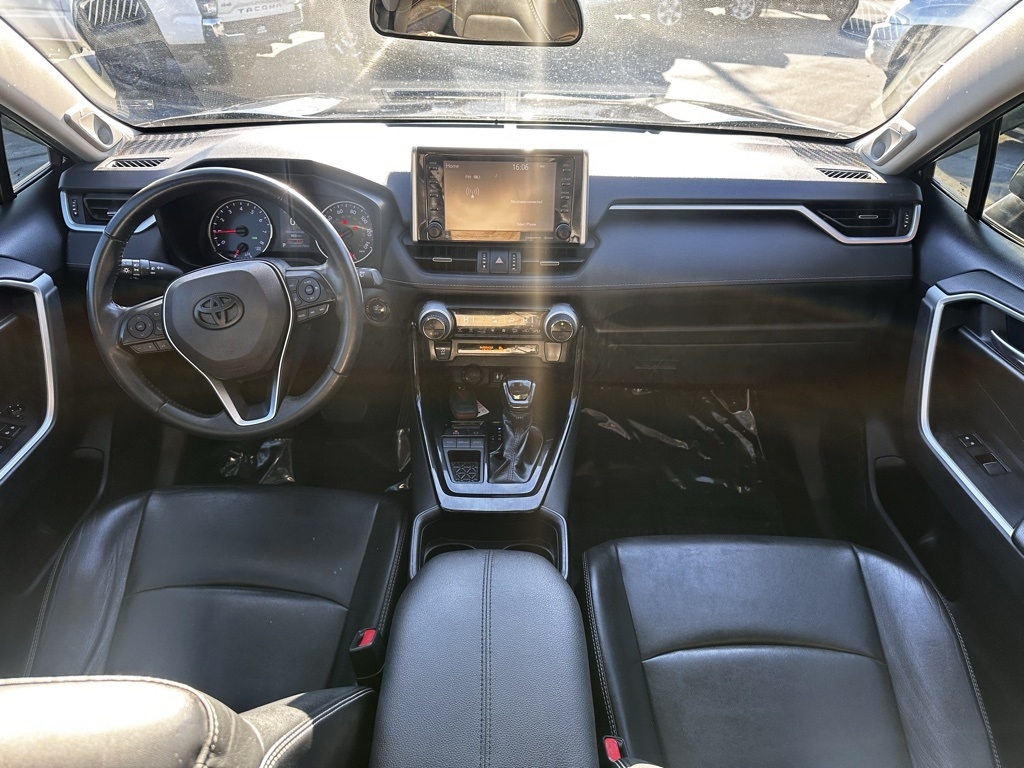 Toyota RAV4 XLE Premium FWD (Natl) 2019