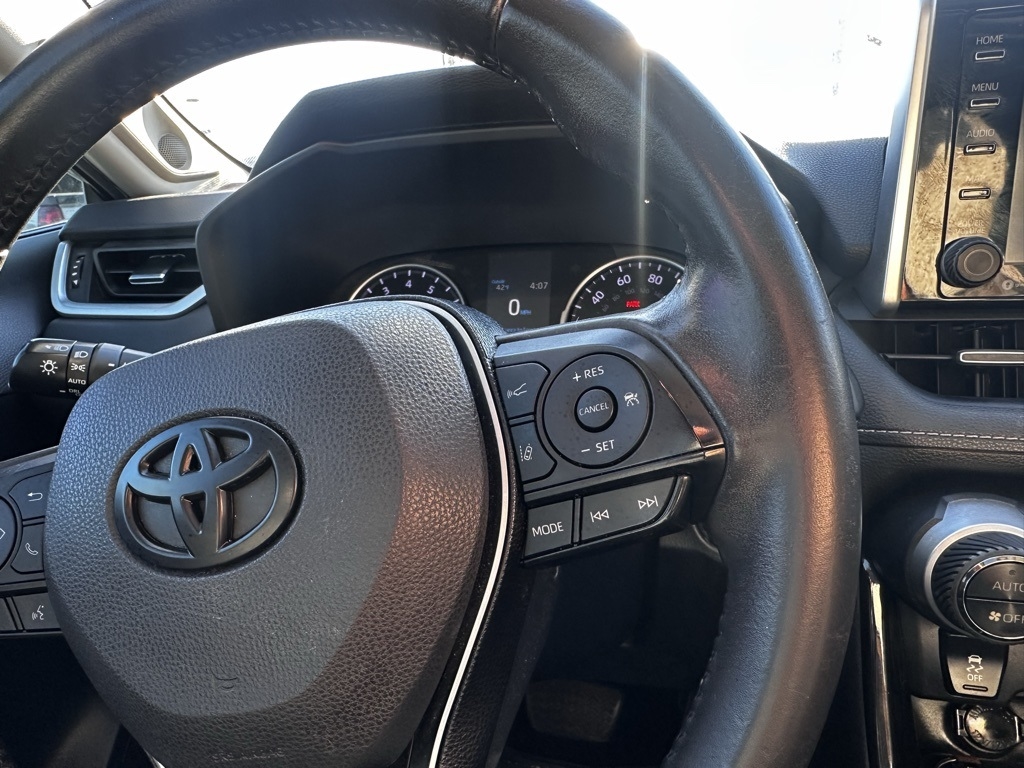 Toyota RAV4 XLE Premium FWD (Natl) 2019