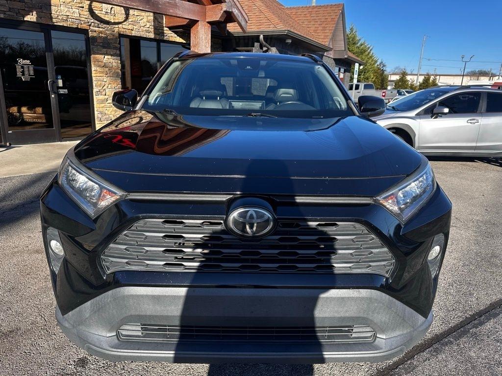 Toyota RAV4 XLE Premium FWD (Natl) 2019