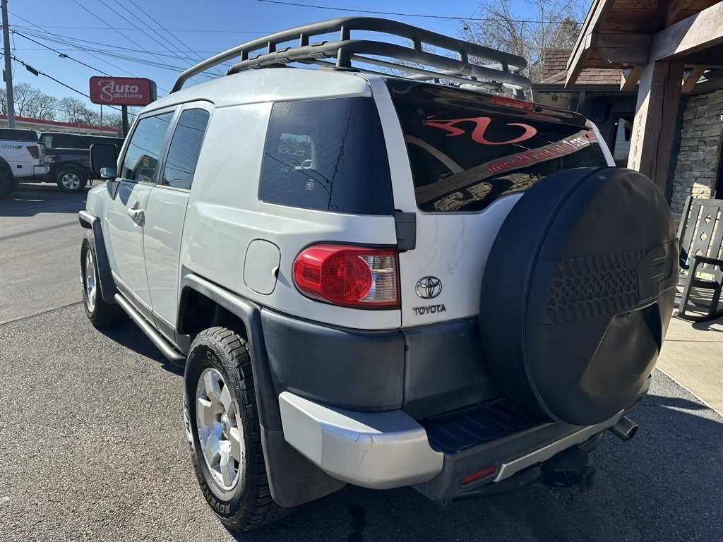 Toyota FJ Cruiser RWD 4dr Auto (Natl) 2010