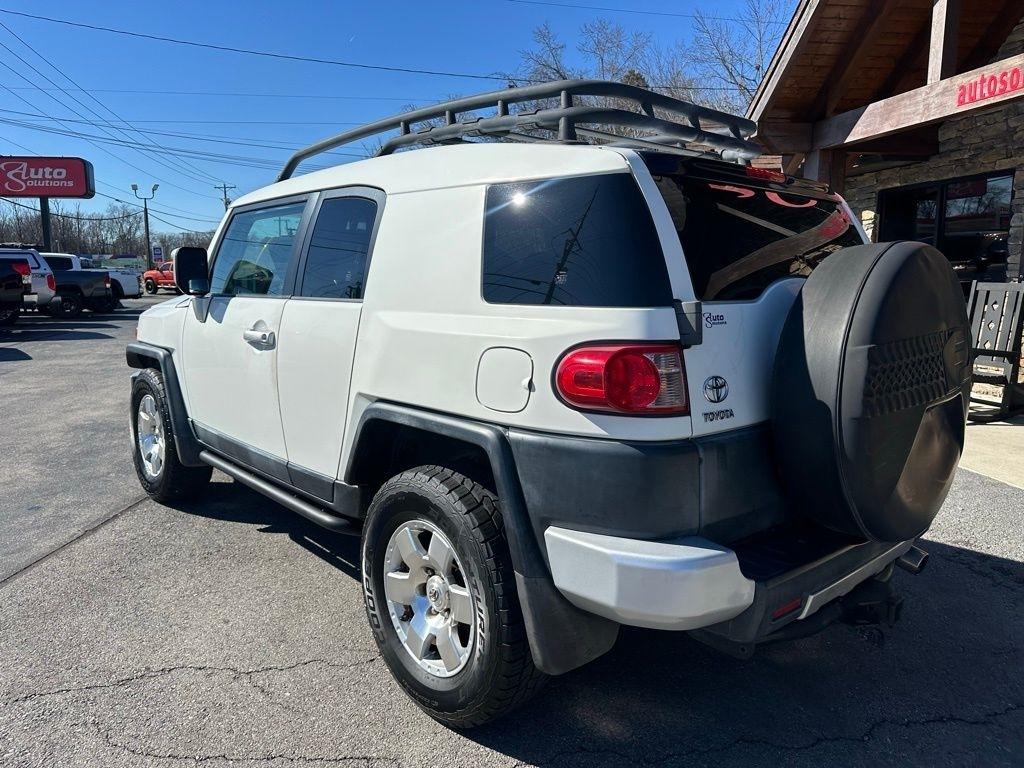 Toyota FJ Cruiser RWD 4dr Auto (Natl) 2010