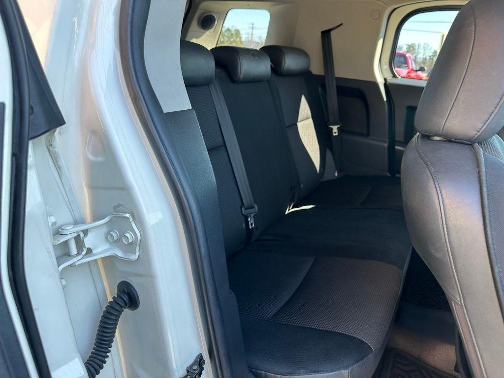 Toyota FJ Cruiser RWD 4dr Auto (Natl) 2010