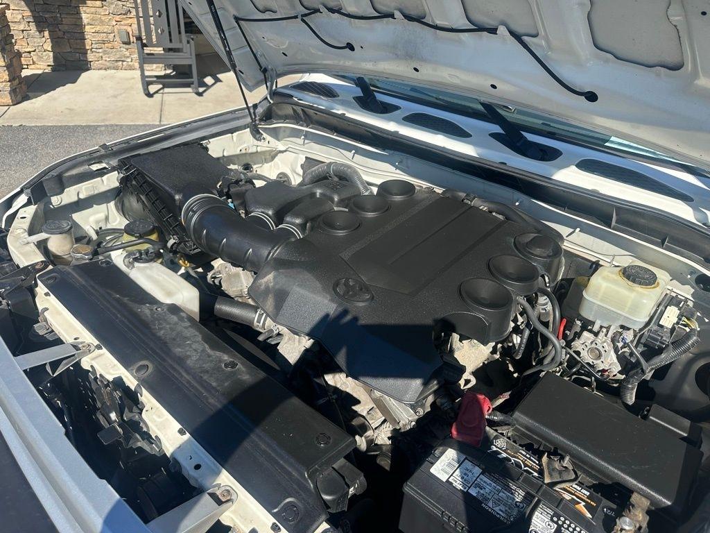 Toyota FJ Cruiser RWD 4dr Auto (Natl) 2010