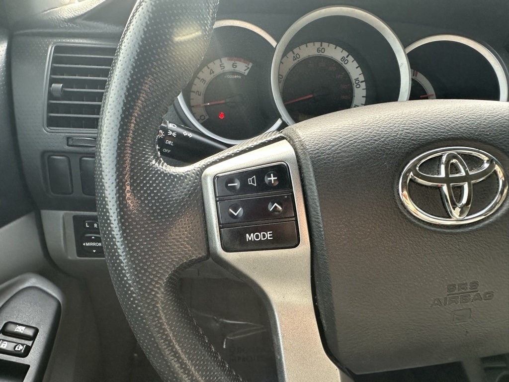 Toyota Tacoma 2WD Double Cab V6 AT PreRunner (Natl) 2013