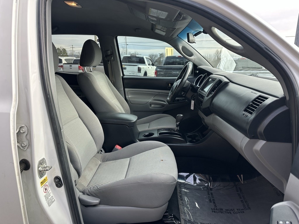 Toyota Tacoma 2WD Double Cab V6 AT PreRunner (Natl) 2013