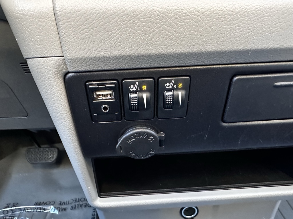 Toyota Sienna XLE Auto Access Seat FWD 7-Passenger (Natl) 2017