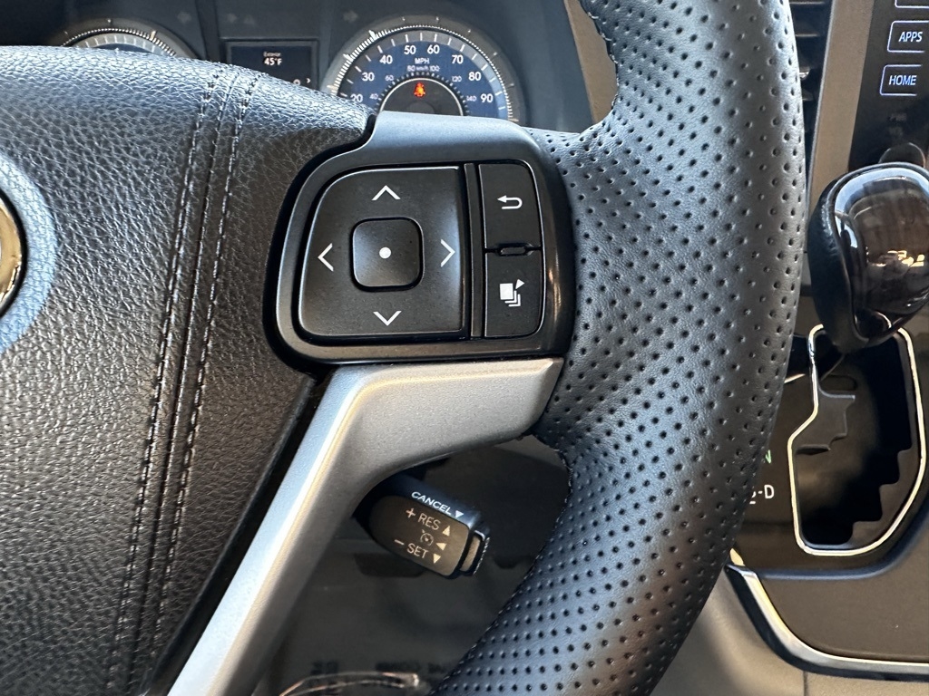 Toyota Sienna XLE Auto Access Seat FWD 7-Passenger (Natl) 2017