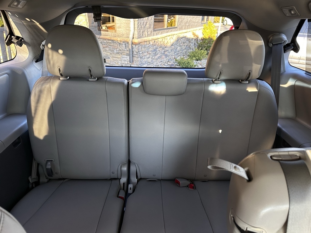 Toyota Sienna XLE Auto Access Seat FWD 7-Passenger (Natl) 2017