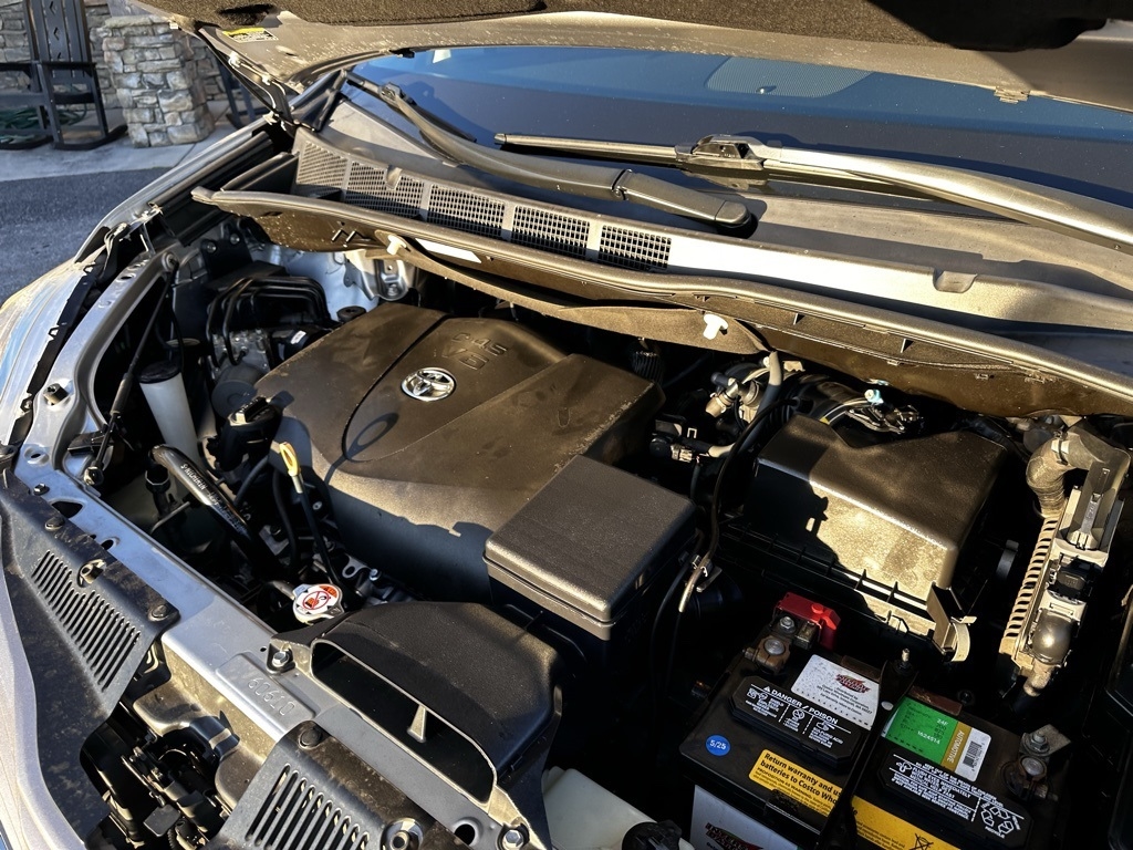 Toyota Sienna XLE Auto Access Seat FWD 7-Passenger (Natl) 2017