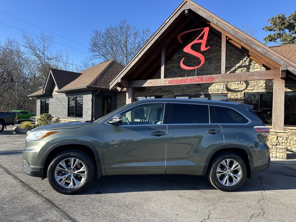 Toyota Highlander AWD 4dr V6 XLE (Natl) 2015