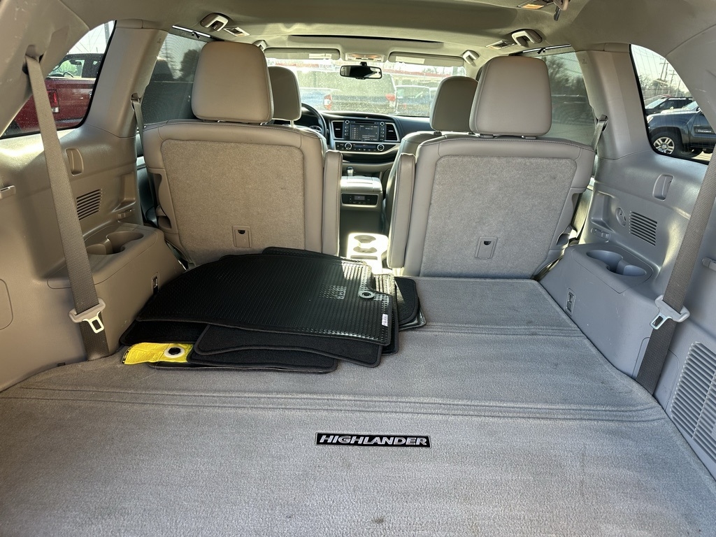 Toyota Highlander AWD 4dr V6 XLE (Natl) 2015