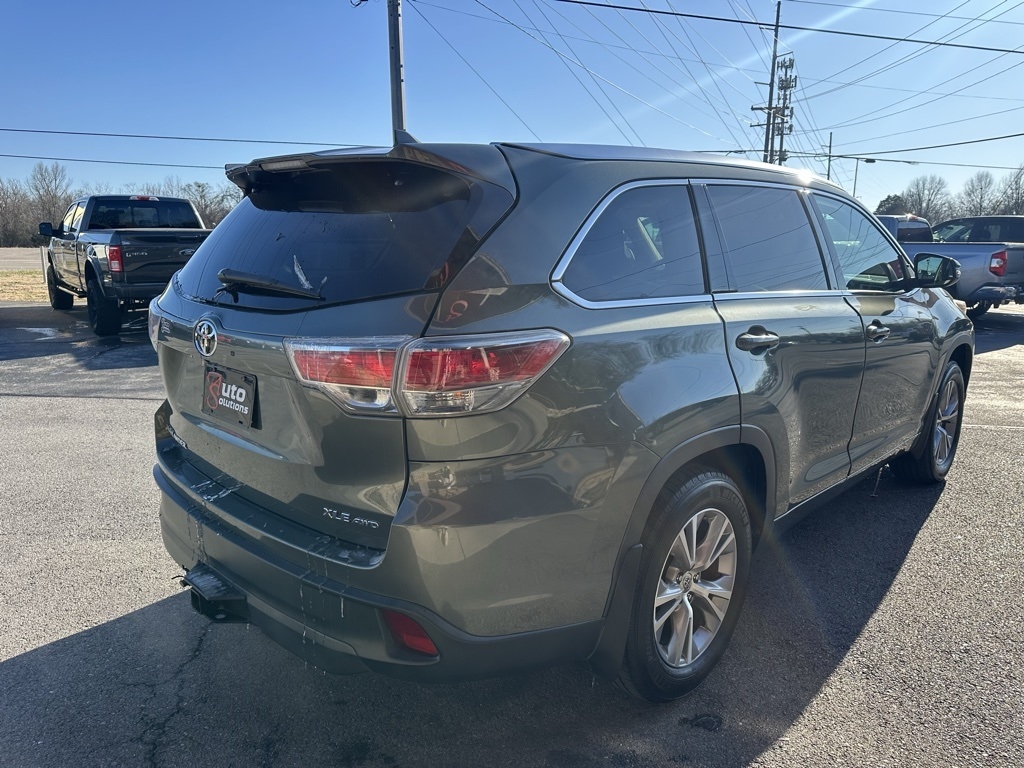 Toyota Highlander AWD 4dr V6 XLE (Natl) 2015