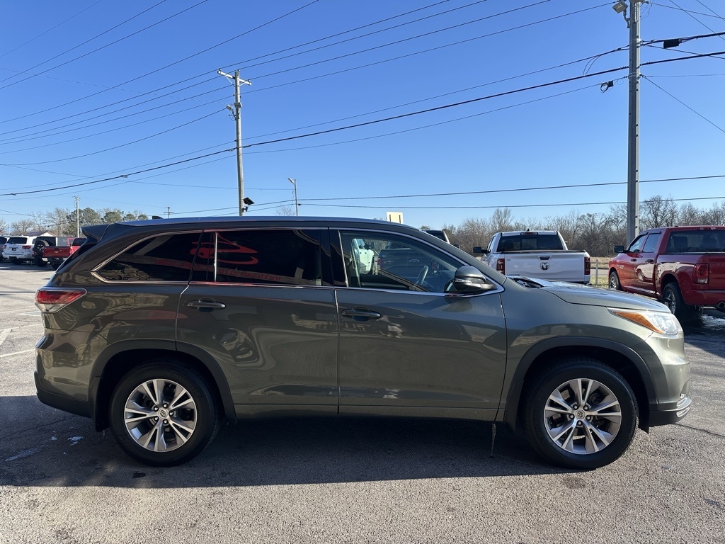 Toyota Highlander AWD 4dr V6 XLE (Natl) 2015