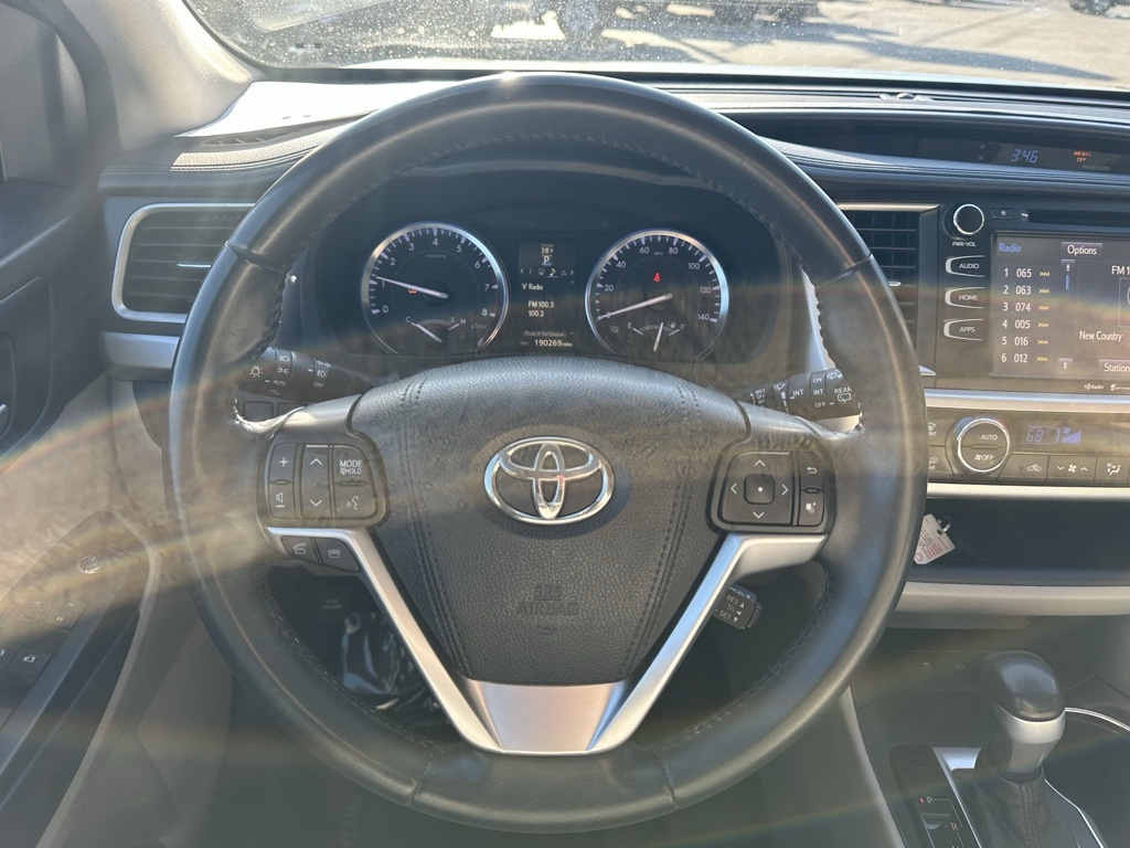 Toyota Highlander AWD 4dr V6 XLE (Natl) 2015