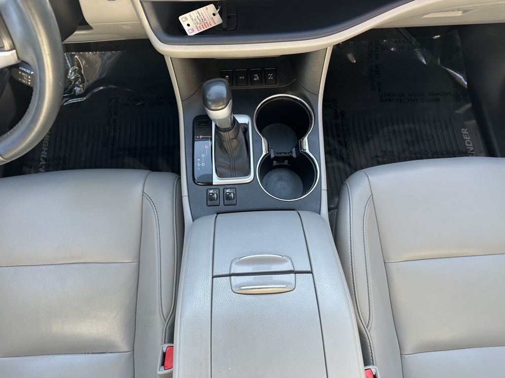 Toyota Highlander AWD 4dr V6 XLE (Natl) 2015