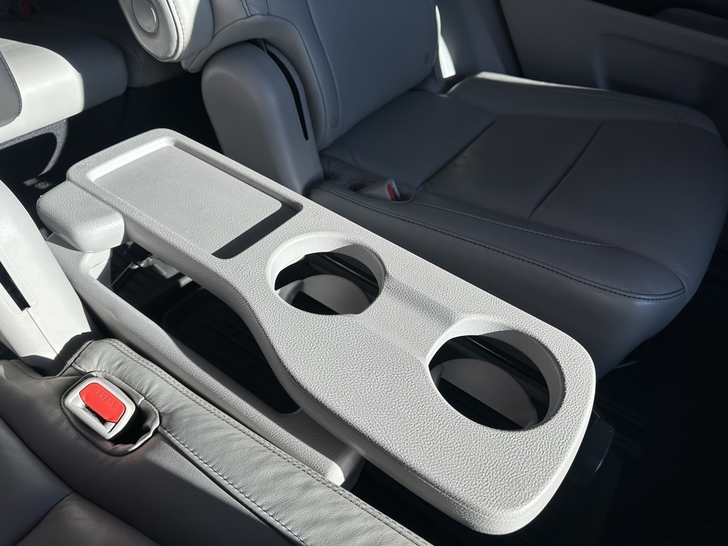 Toyota Highlander AWD 4dr V6 XLE (Natl) 2015