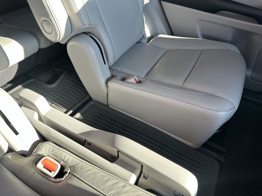 Toyota Highlander AWD 4dr V6 XLE (Natl) 2015