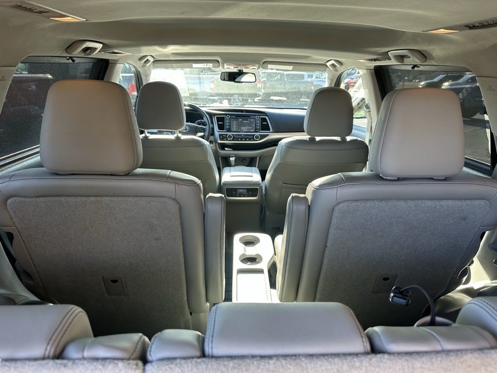 Toyota Highlander AWD 4dr V6 XLE (Natl) 2015