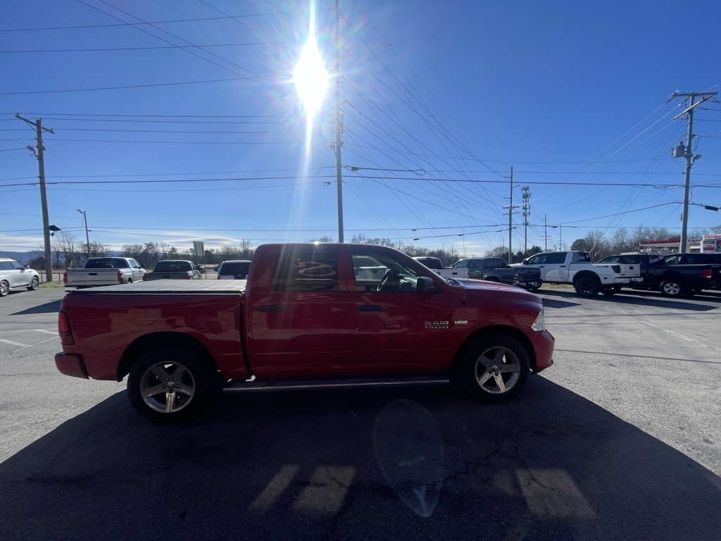 RAM 1500 2WD Crew Cab 140.5" Express 2015