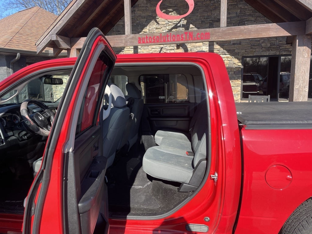 RAM 1500 2WD Crew Cab 140.5" Express 2015