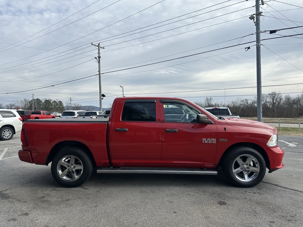 RAM 1500 2WD Crew Cab 140.5" Express 2015