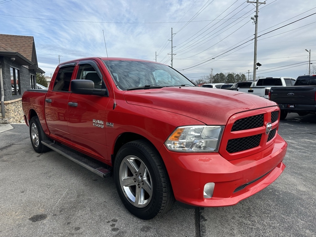 RAM 1500 2WD Crew Cab 140.5" Express 2015