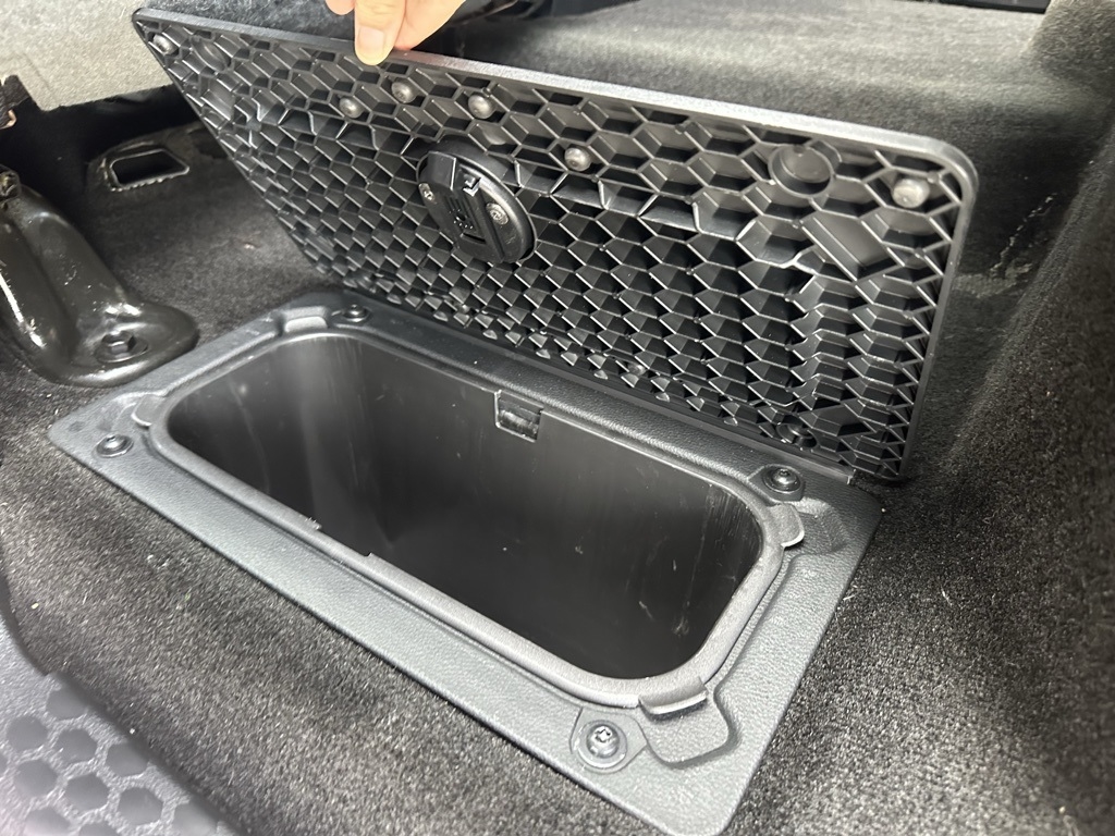 RAM 1500 2WD Crew Cab 140.5" Express 2015