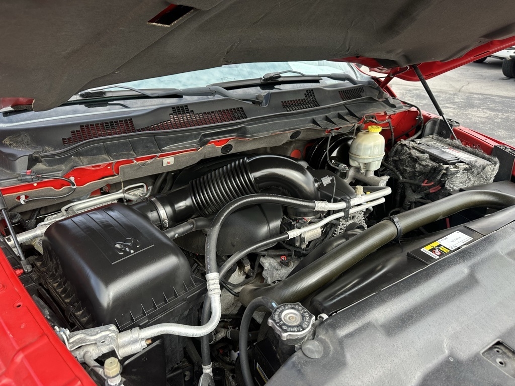 RAM 1500 2WD Crew Cab 140.5" Express 2015