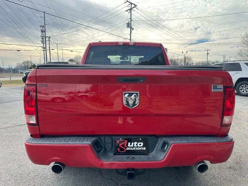 RAM 1500 2WD Crew Cab 140.5" Express 2015