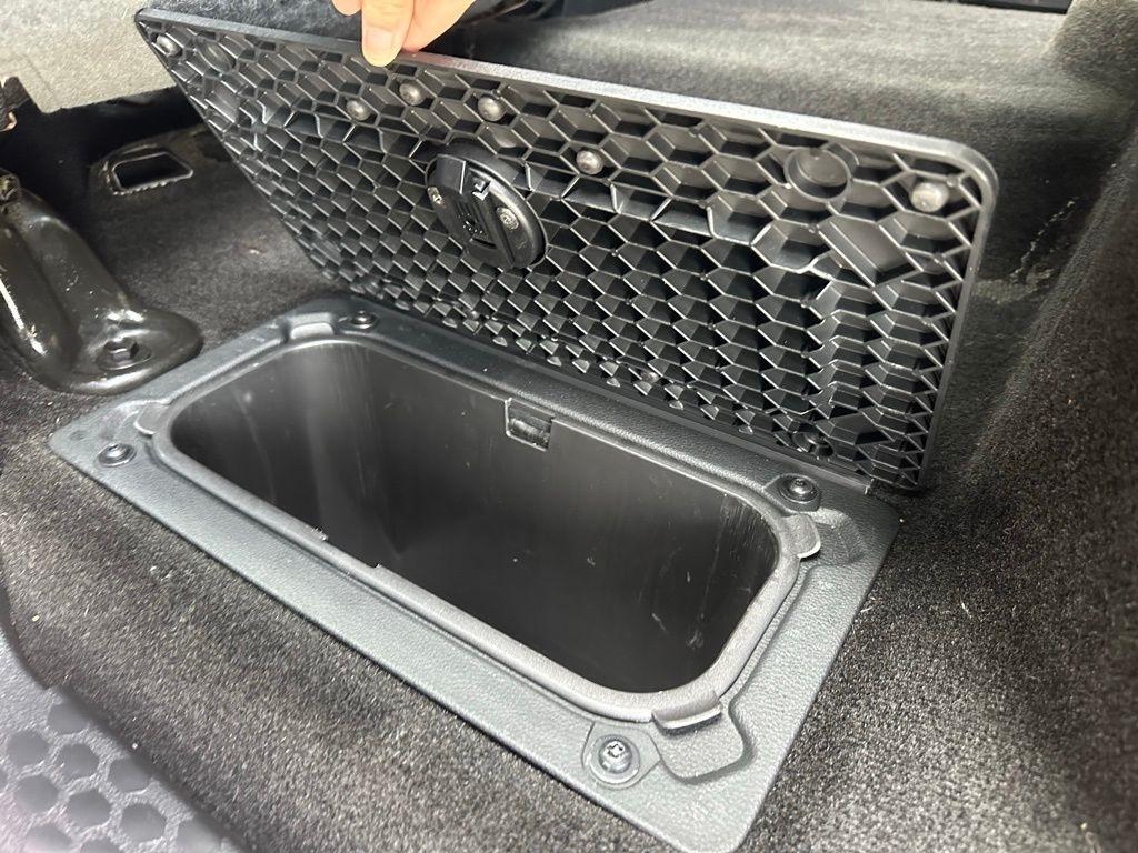 RAM 1500 2WD Crew Cab 140.5" Express 2015