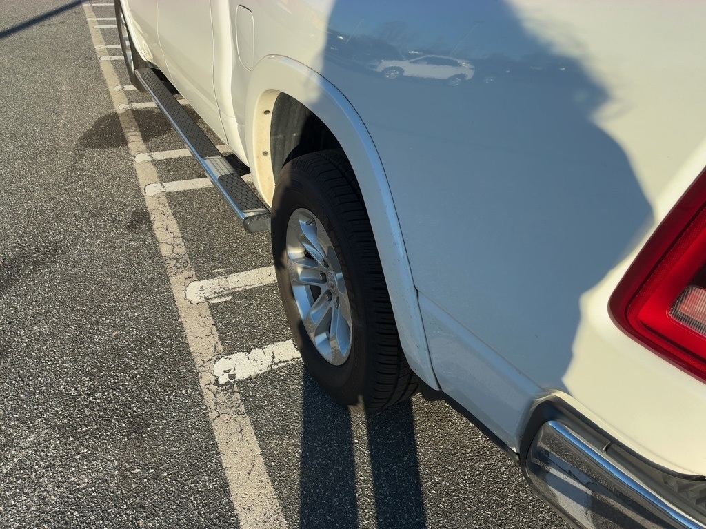 RAM 1500 Laramie 4x2 Crew Cab 5'7" Box 2019