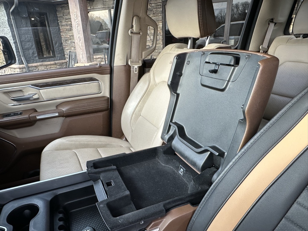 RAM 1500 Laramie 4x2 Crew Cab 5'7" Box 2019