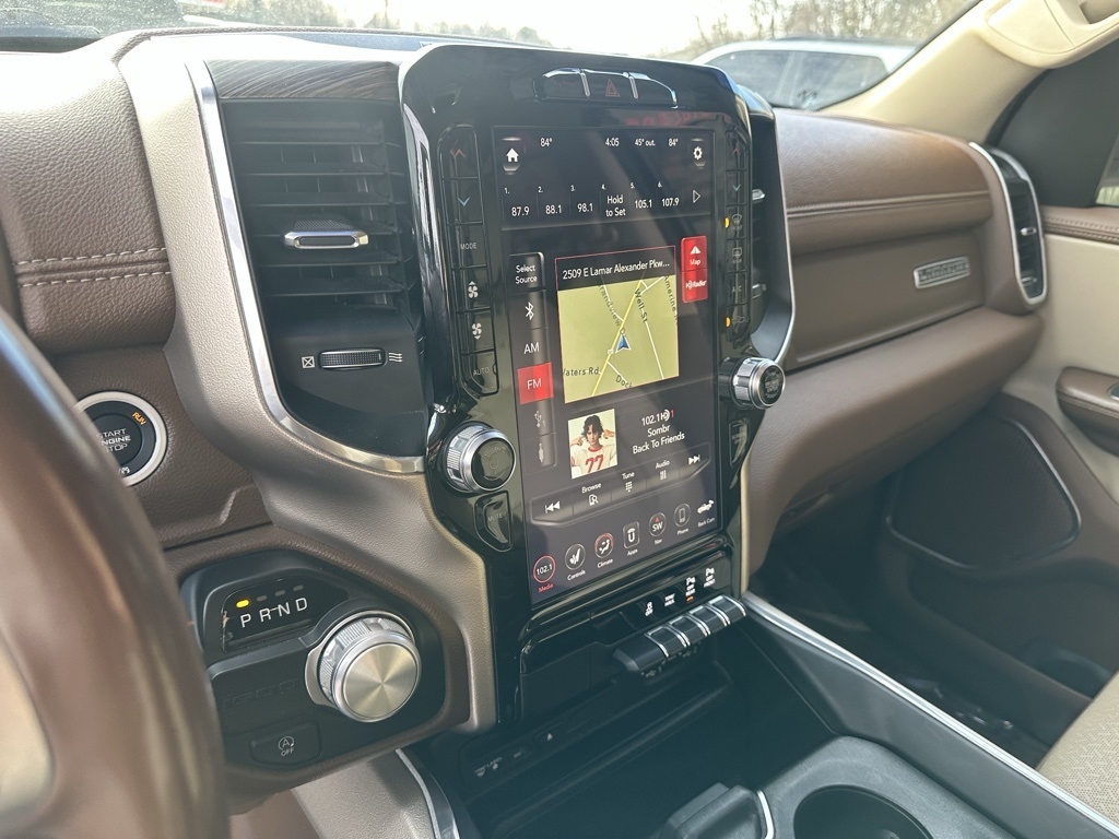 RAM 1500 Laramie 4x2 Crew Cab 5'7" Box 2019
