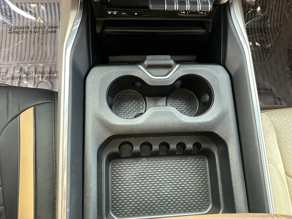 RAM 1500 Laramie 4x2 Crew Cab 5'7" Box 2019