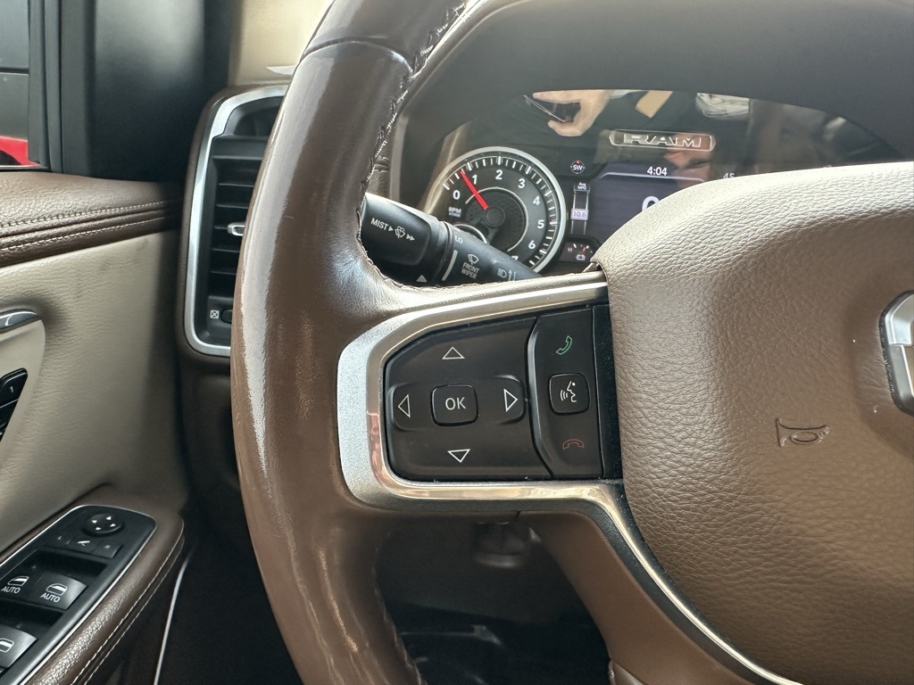 RAM 1500 Laramie 4x2 Crew Cab 5'7" Box 2019