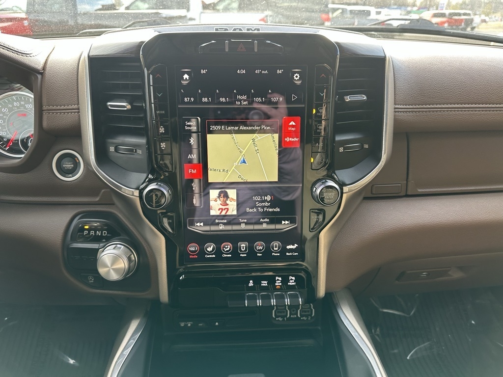 RAM 1500 Laramie 4x2 Crew Cab 5'7" Box 2019