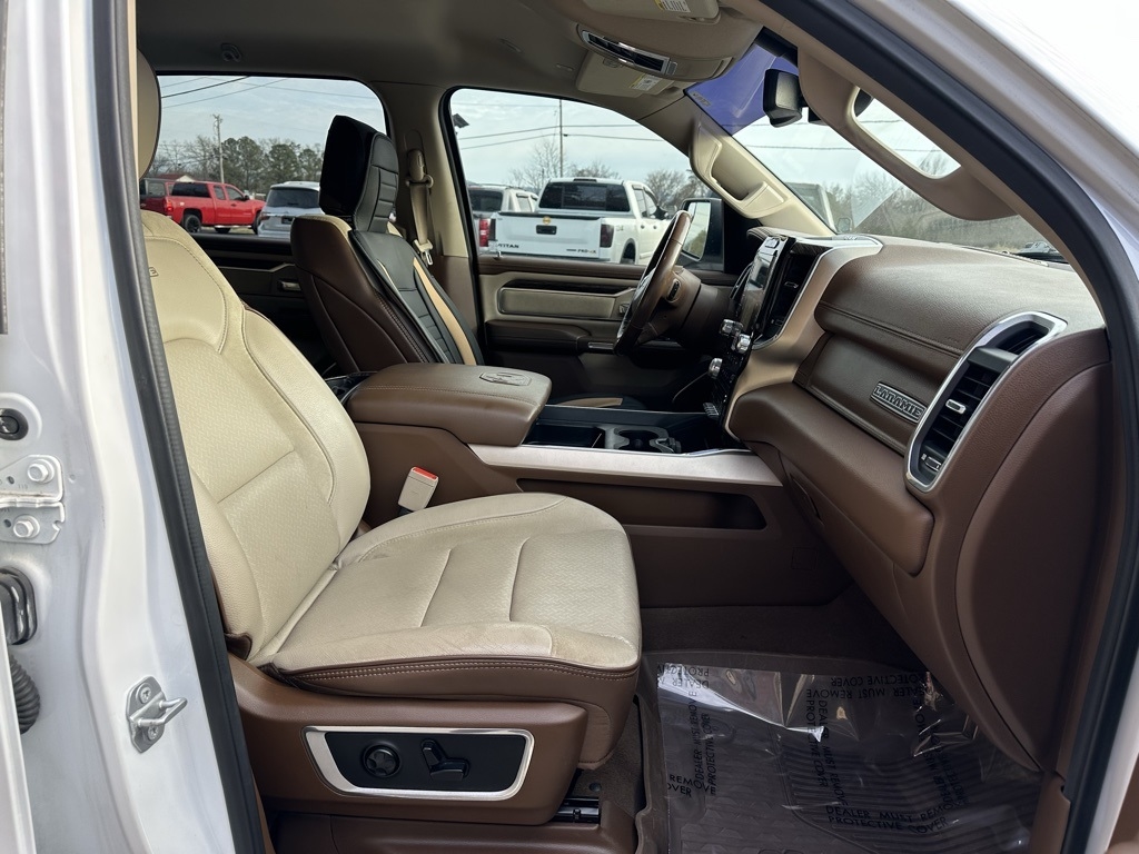 RAM 1500 Laramie 4x2 Crew Cab 5'7" Box 2019